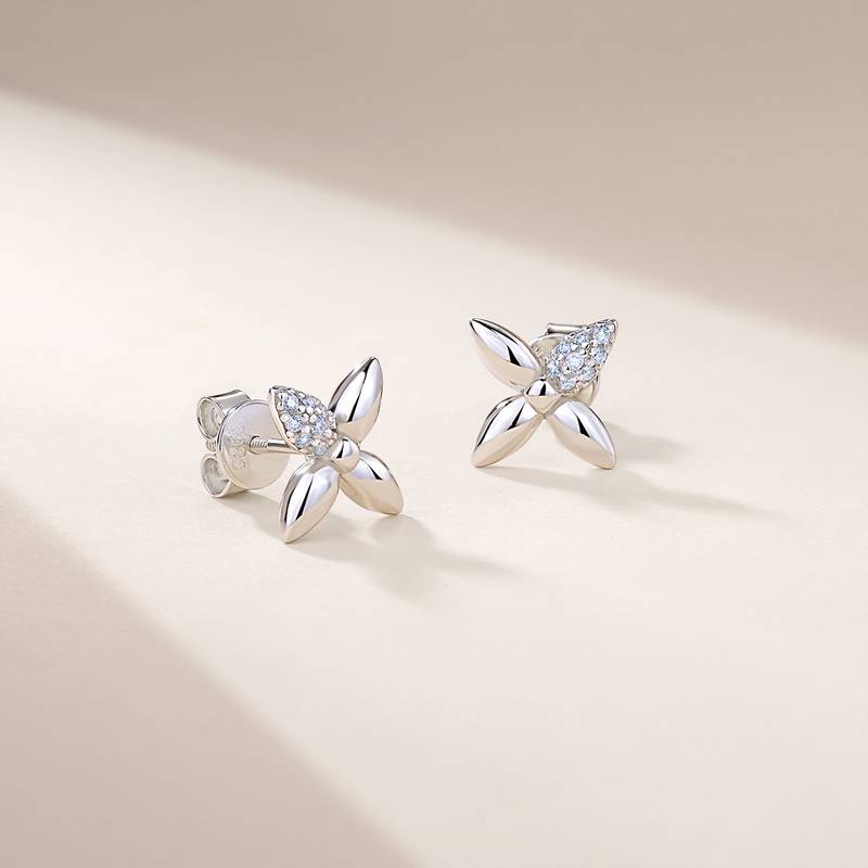 SE0752604款S925银镀18K金Moissanite饱满立体小花Stud Earring0.1ct