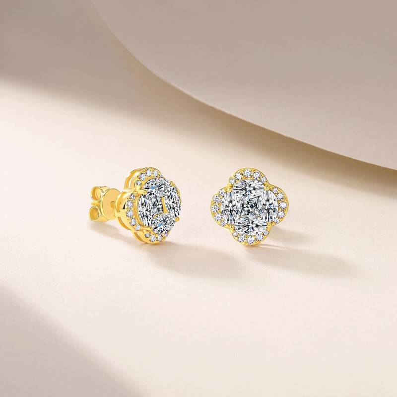 SE0758903款S925银镀18K金莫桑钻四叶草耳钉3.3ct