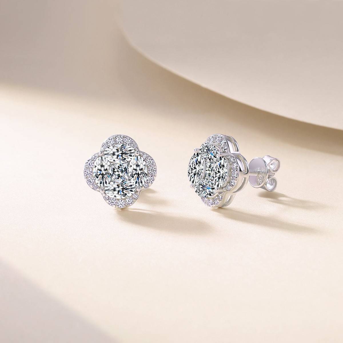 SE0758903款S925银镀18K金Moissanite四叶草Stud Earring3.3ct