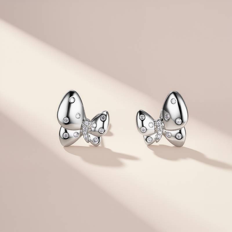 SE0602705款S925银镀18K金莫桑钻蝴蝶飞舞耳钉0.2ct