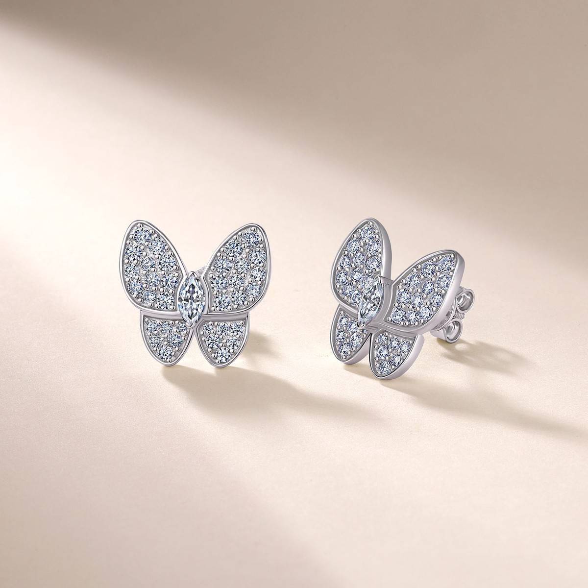 SE0739404款S925银镀18K金满镶Moissanite蝴蝶Stud Earring1.5ct