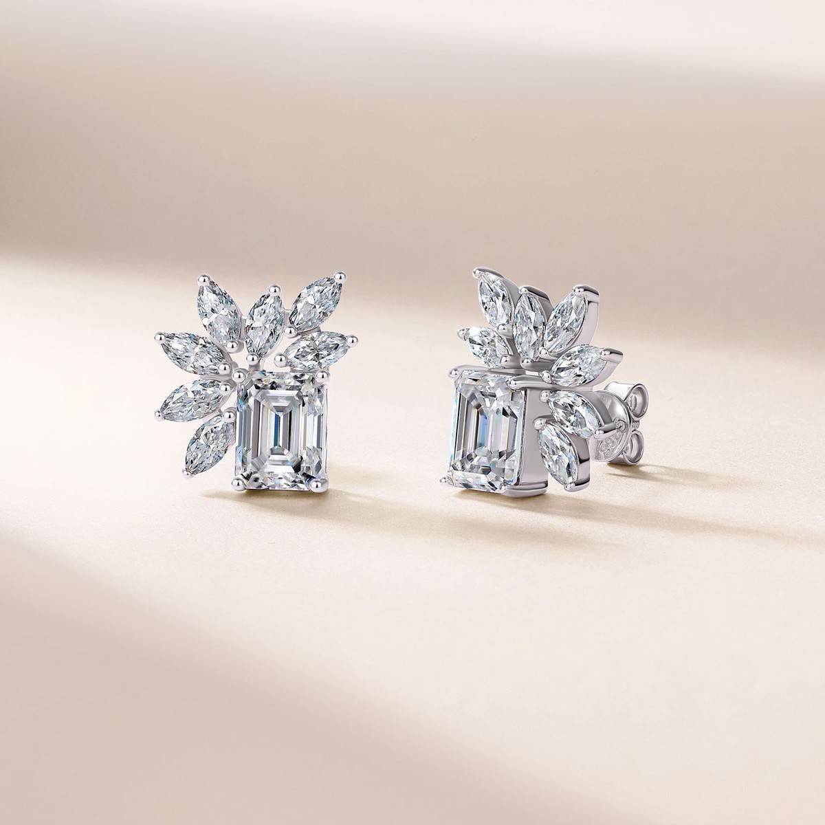 SE0743404款S925银镀18K金祖母绿切割MoissaniteAffordable LuxuryStud Earring6.8ct