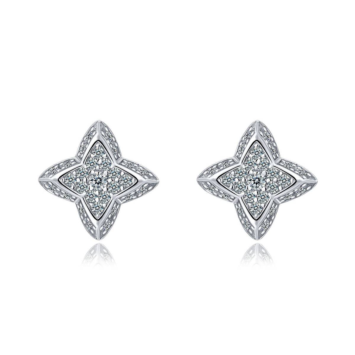 SE0752504款S925银镀18K金莫桑钻四叶花耳钉0.3ct