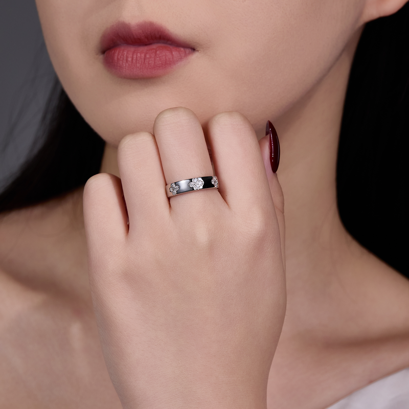 SR0544804款S925银镀18K金Moissanite四叶草Ring0.18ct