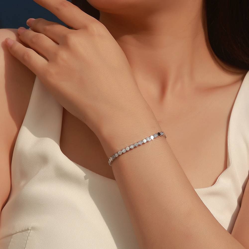 SB0355110款S925银镀18K金Moissanite蜂巢Bracelet1.0ct