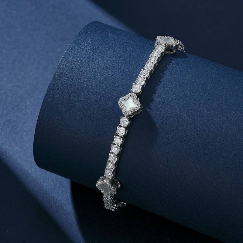SB0296808款S925银镀18K白金Moissanite四叶草形贝母Tennis Chain4.1ct