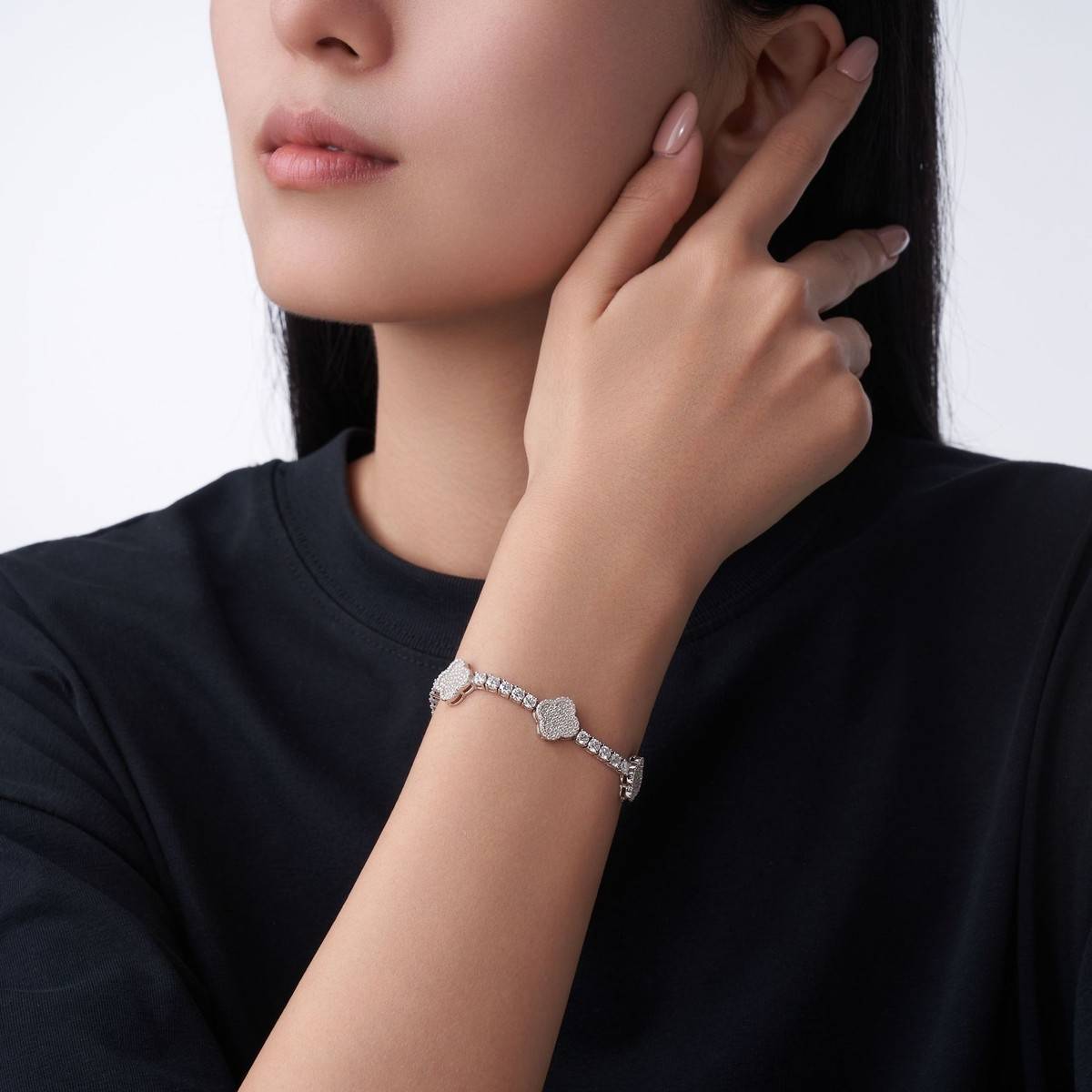 SB0302505款S925银镀18K白金Moissanite四叶草满钻Tennis Chain4.78ct