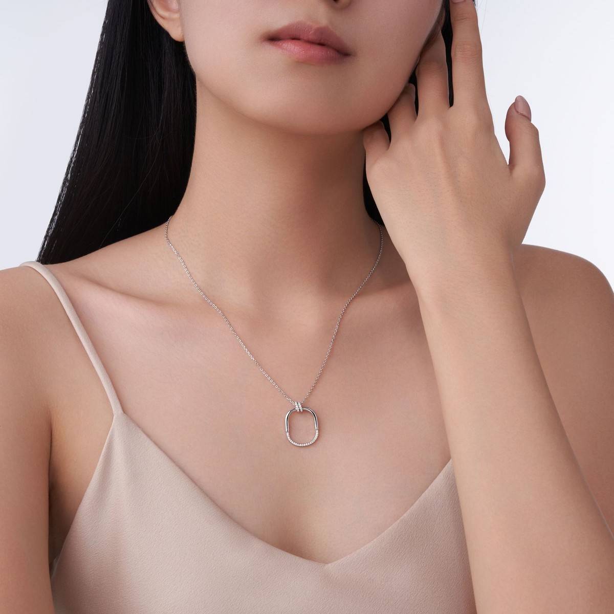 SN0131606款S925银镀18K白金莫桑钻几何吊坠0.16ct