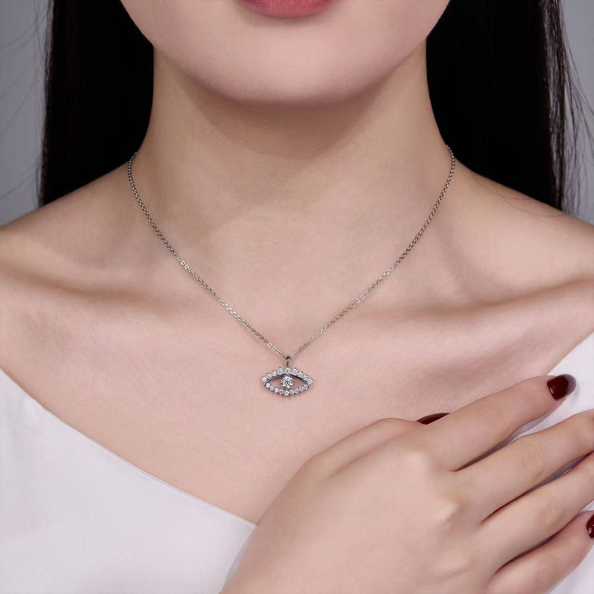 SN0234302款S925银镀18K白金Moissanite恶魔的眼睛Pendant1.0ct