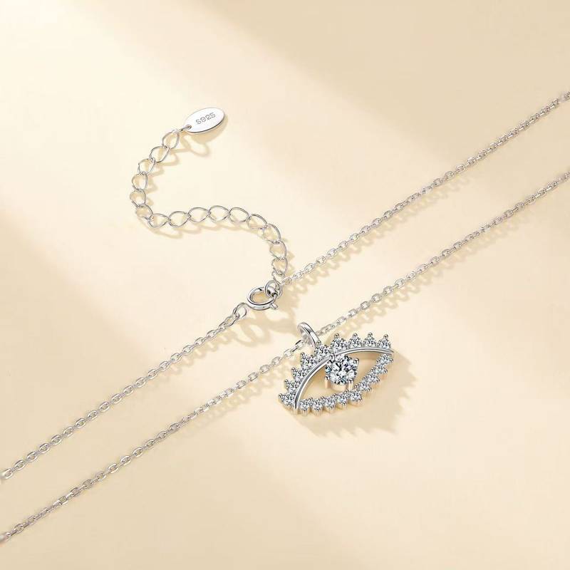 SN0234302款S925银镀18K白金莫桑钻恶魔的眼睛吊坠1.0ct