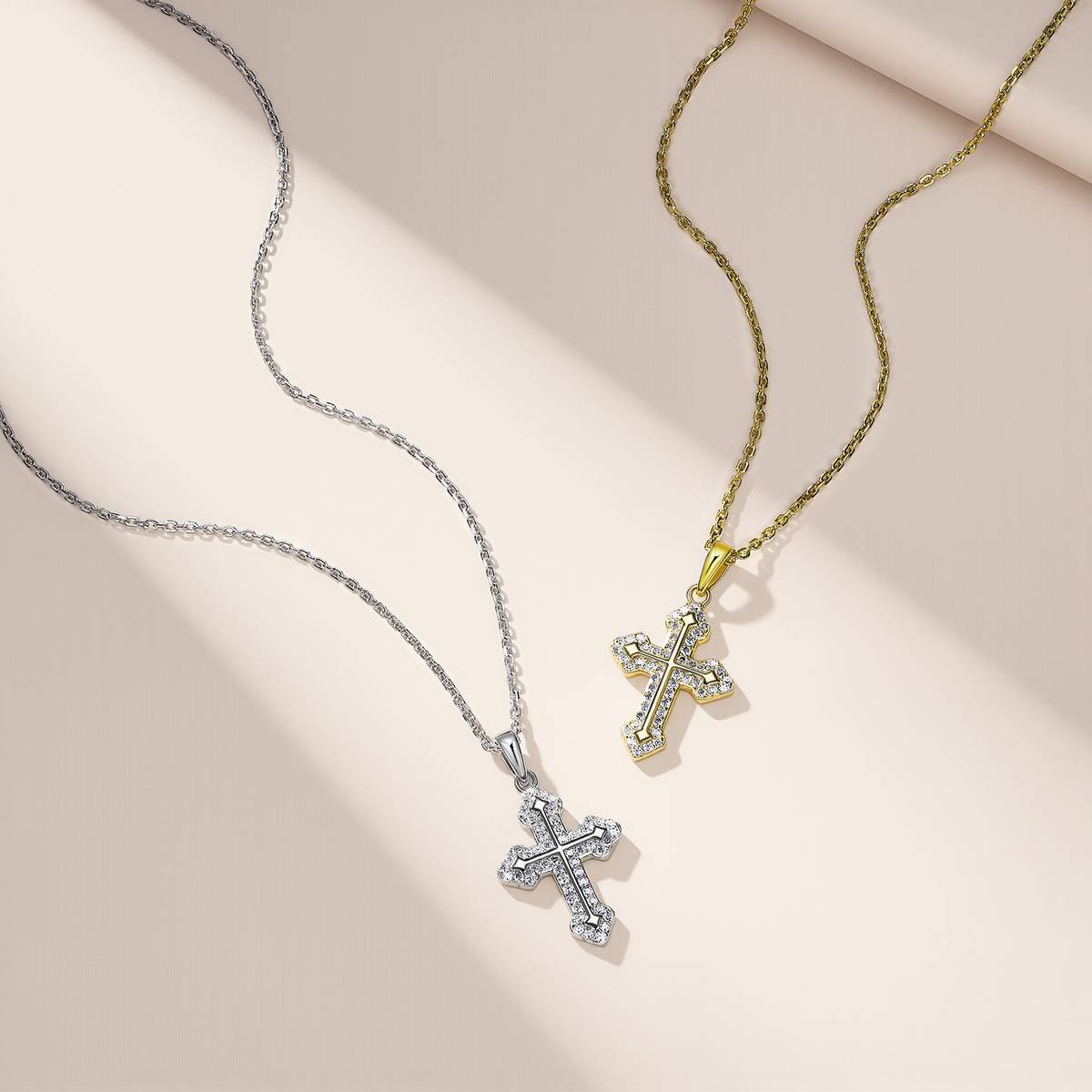 SP0416106款S925银镀18K白金莫桑钻十字架吊坠0.31ct