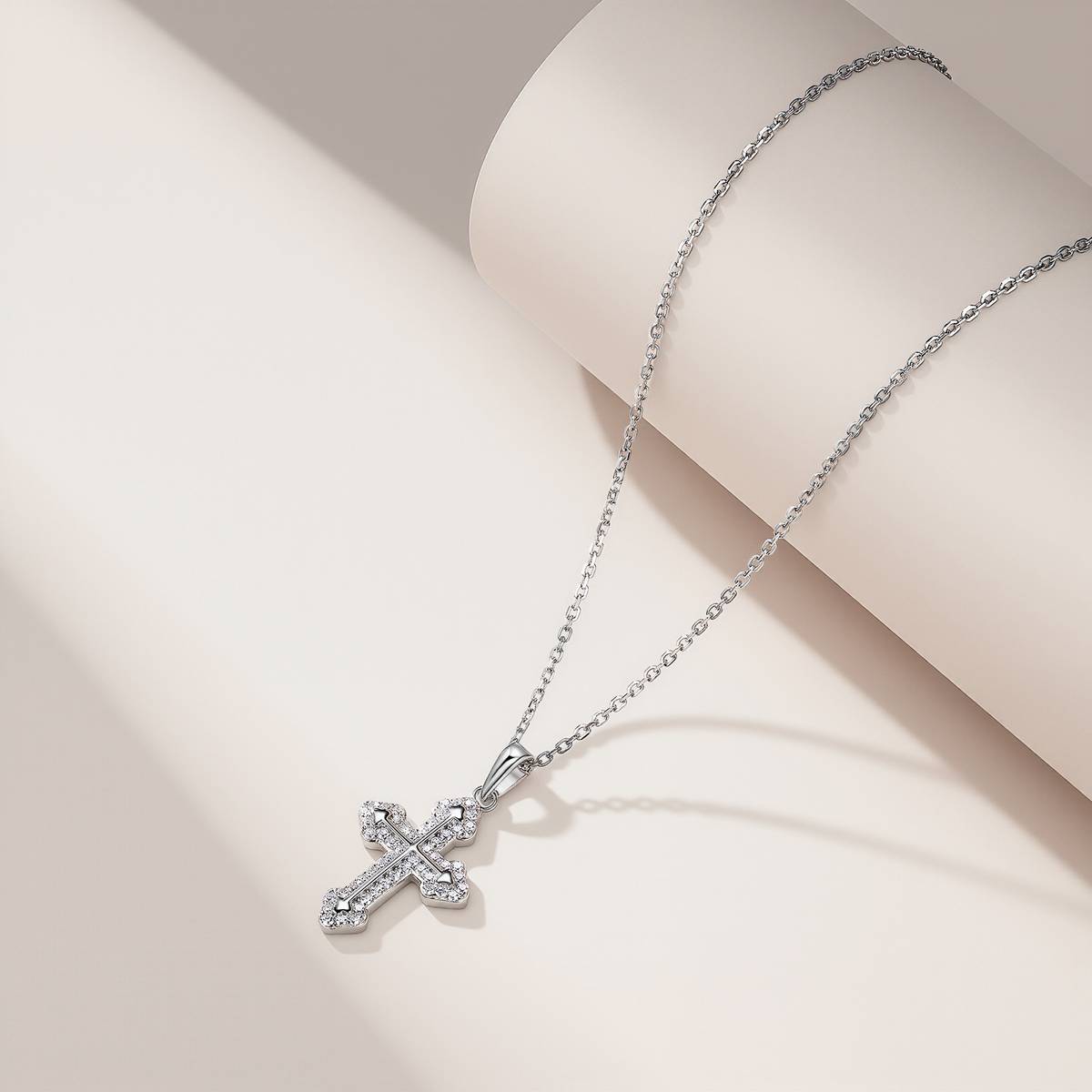 SP0416106款S925银镀18K白金莫桑钻十字架吊坠0.31ct