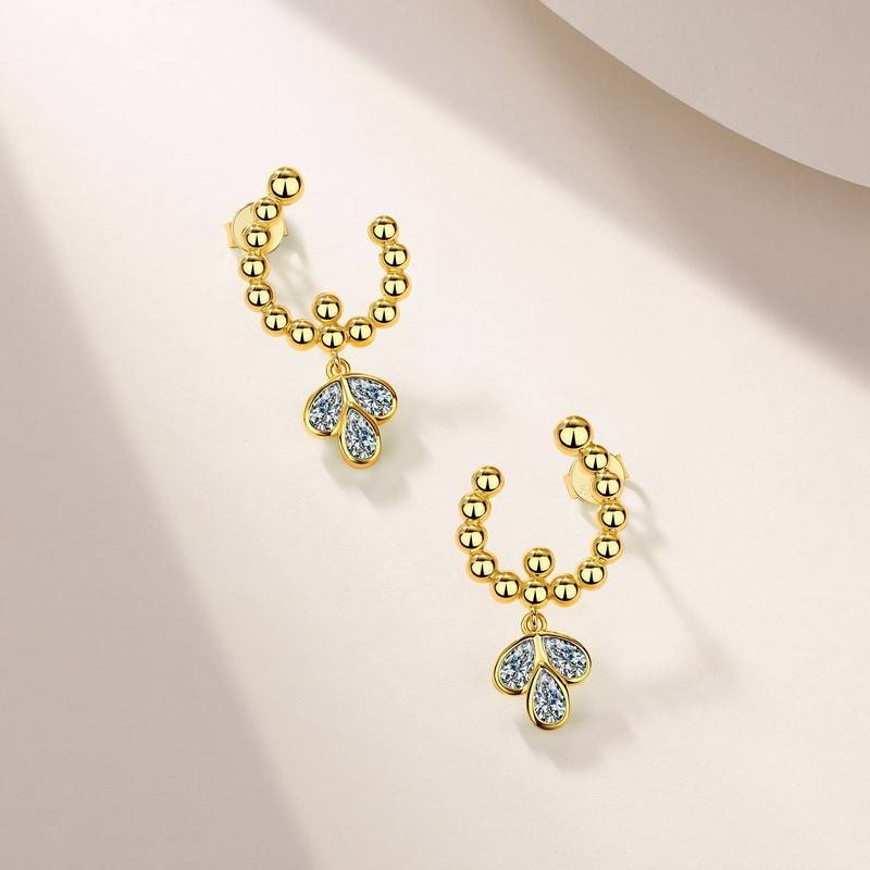 SE0726204款S925银镀18K白金形Moissanite梨形吊款灵动耳环2.1ct