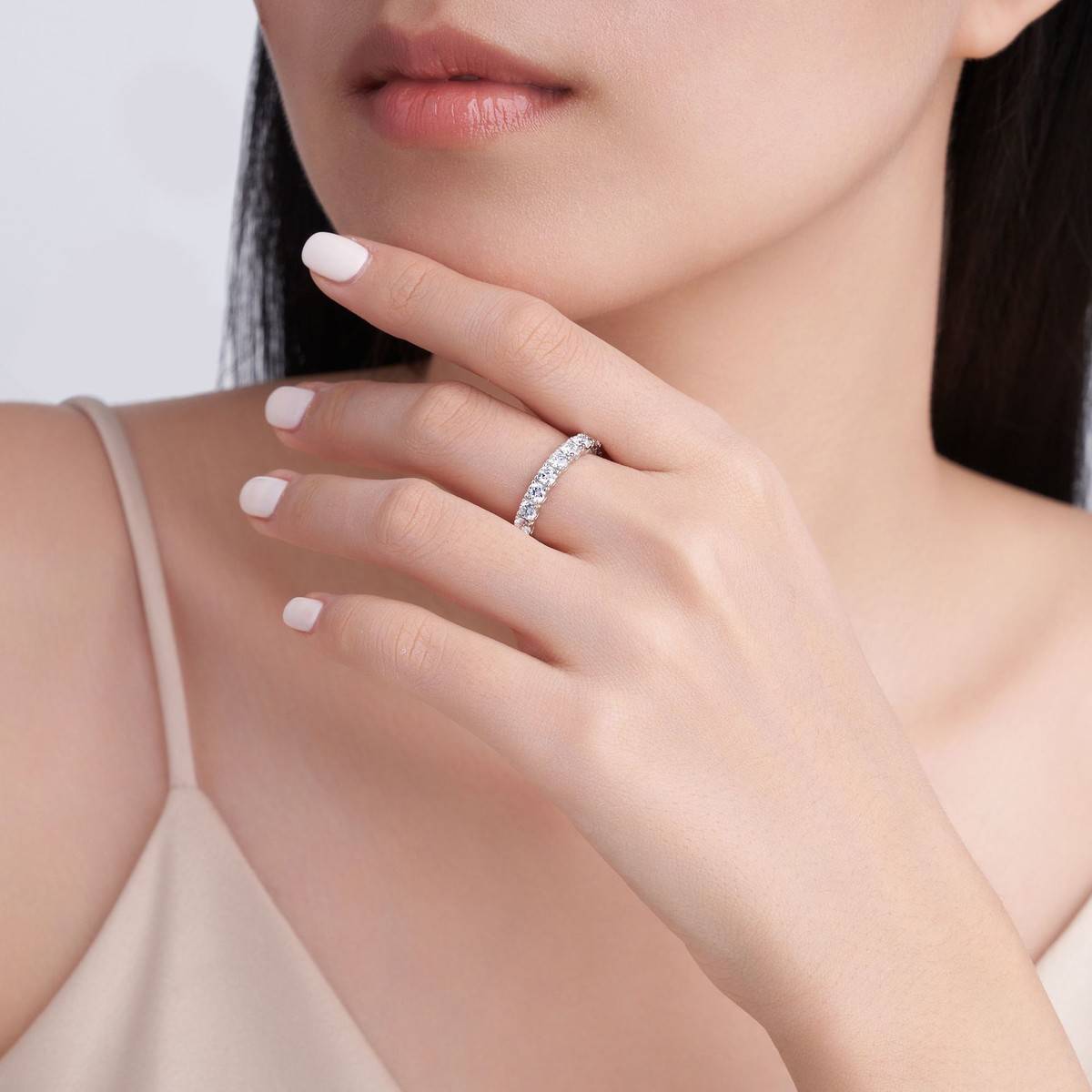 SR0226109款S925银镀18K金满镶莫桑钻爱的守护排戒2.1ct