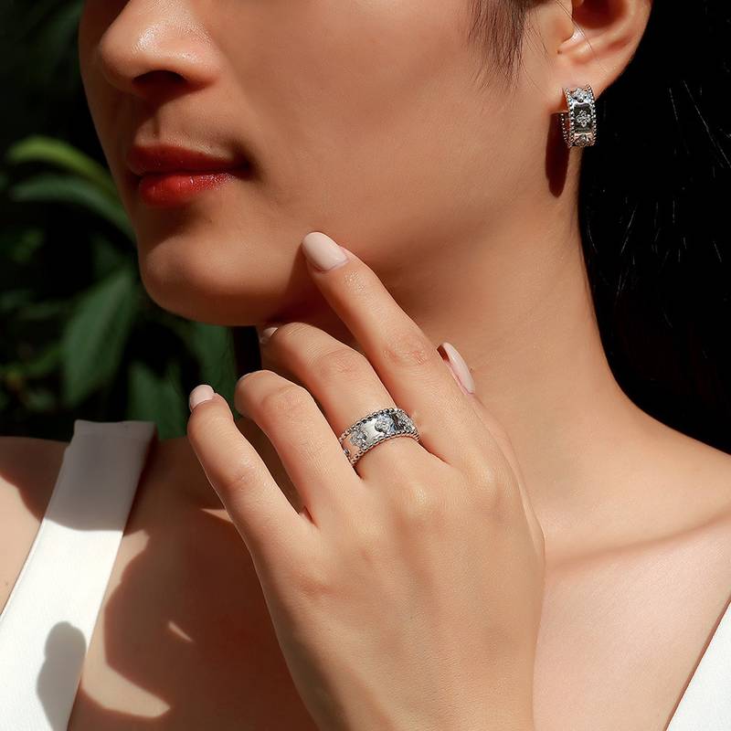 SR0532701款S925银镀18K金Moissanite幸运四叶草Ring0.32ct