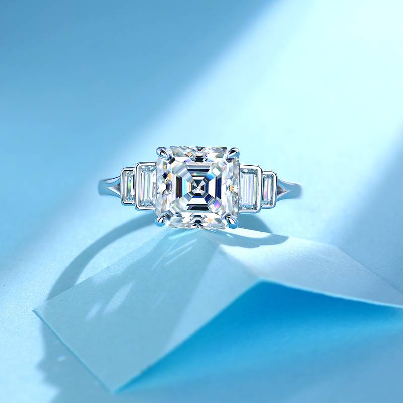 SR0631703款S925银镀18K金阿斯切形莫桑钻时尚戒指2.9ct