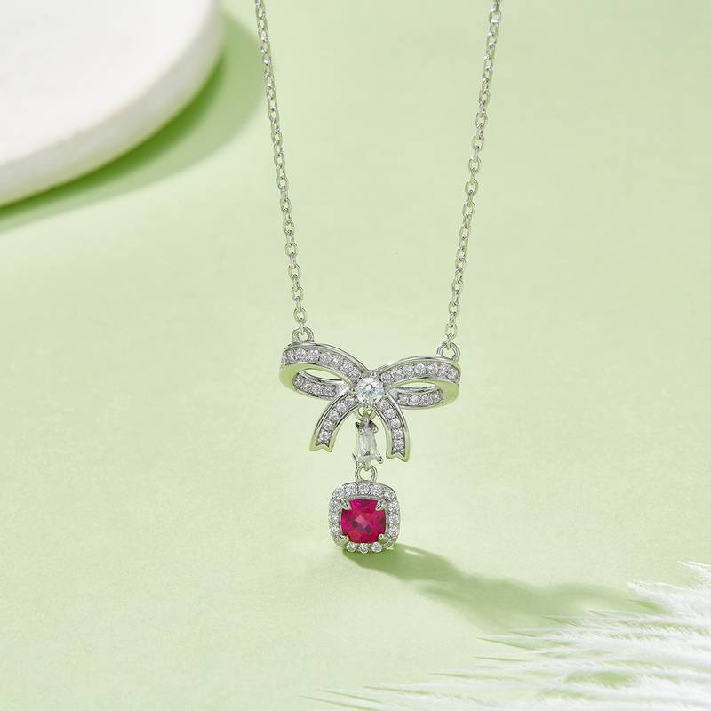 P0878款S925银镀18K白金枕形培育彩宝蝴蝶结Necklace主石4.0mm/