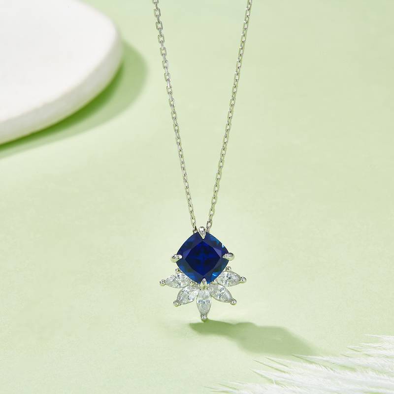 YXP0890款S925银镀18K白金枕形培育彩宝Necklace主石8.0mm