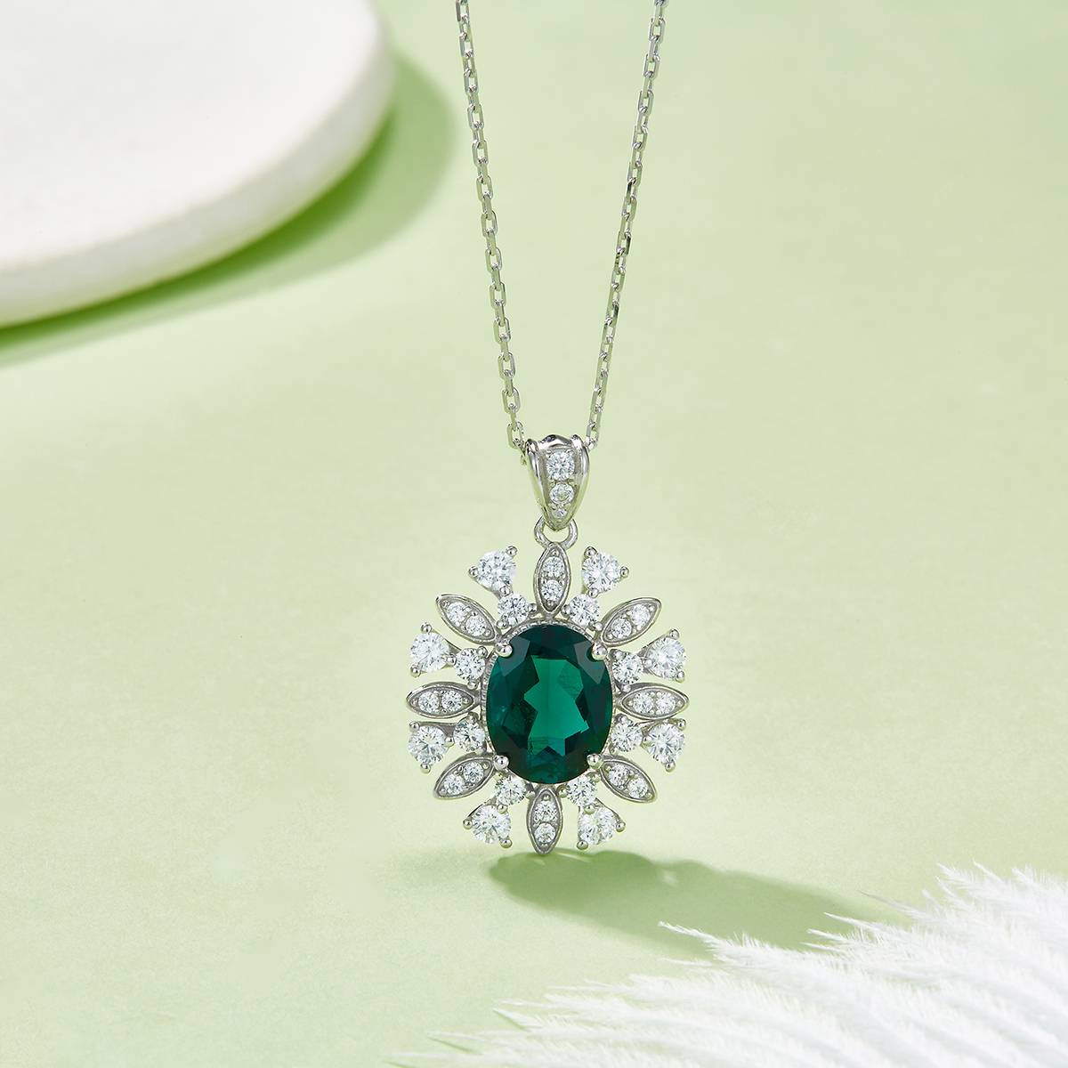 P1065款S925银镀18K白金蛋形培育彩宝Necklace主石10*8mmmm/3.5ct