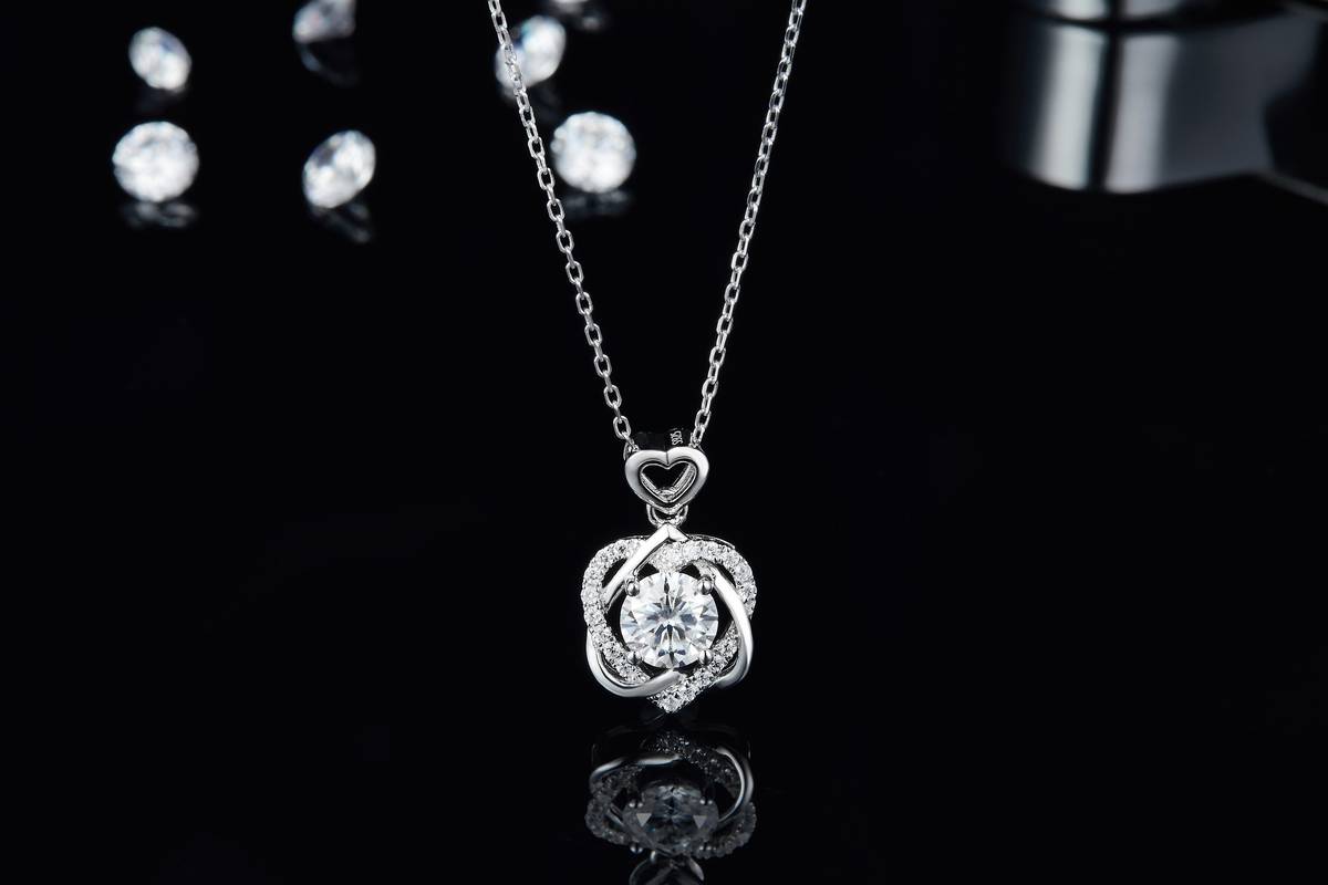 JS050款痴心S925银镀白金莫桑钻红蓝绿宝项链1.0ct