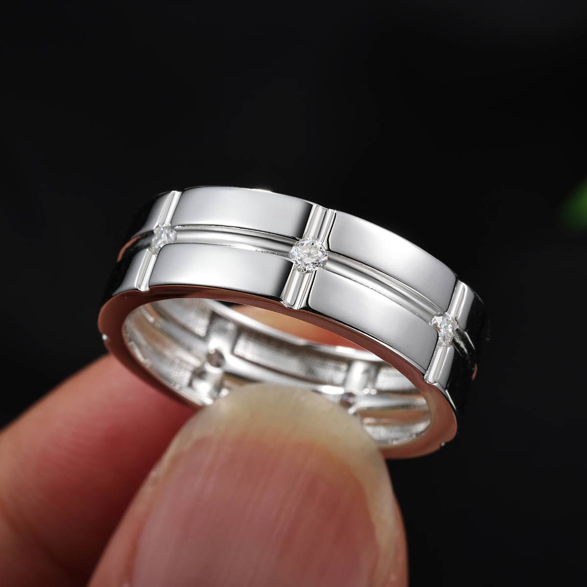 MR0257款S925银镀18K白金莫桑钻方格简约戒指0.21ct