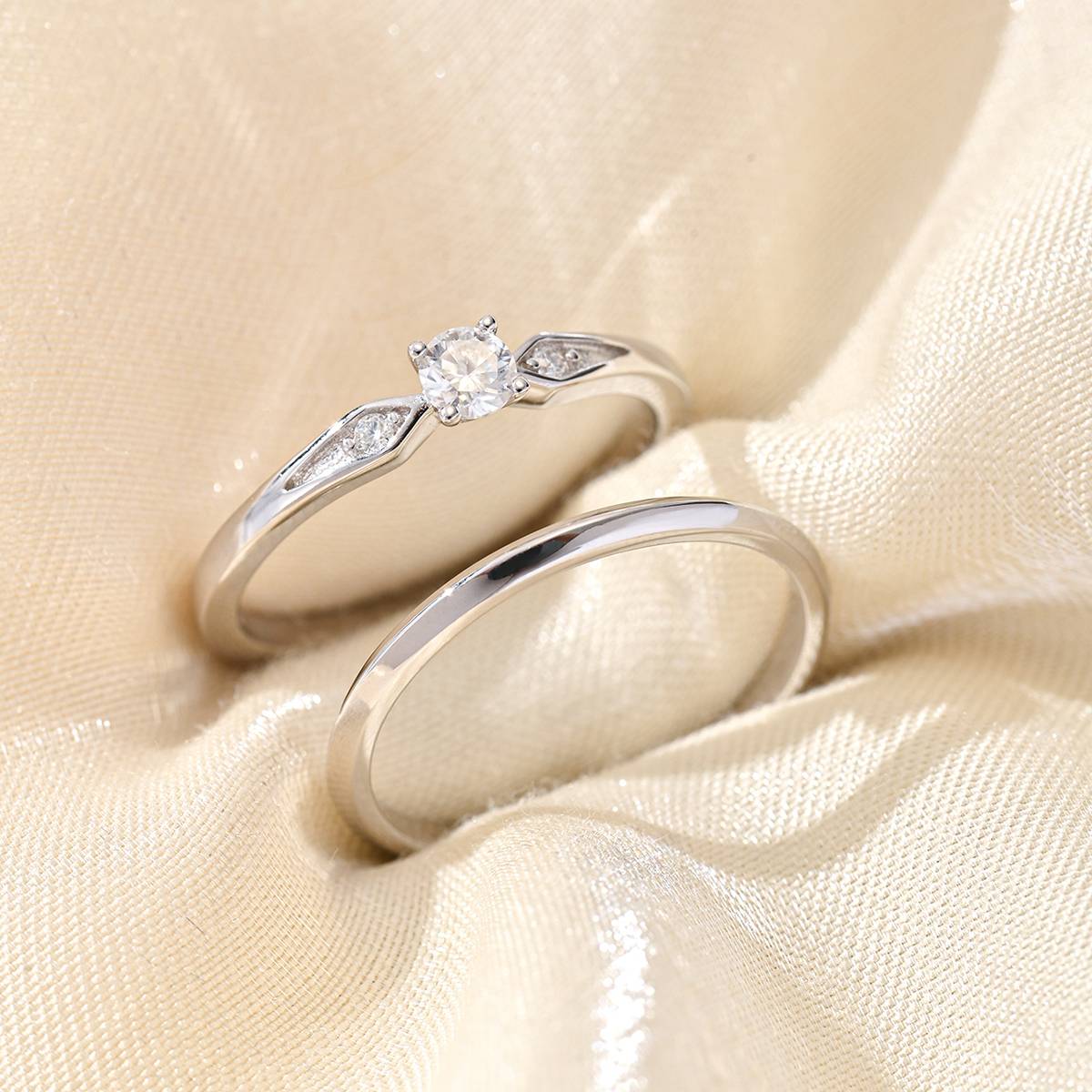 MR0291款S925银镀18K白金圆形Moissanite小套戒主石3.5mm/0.2ct