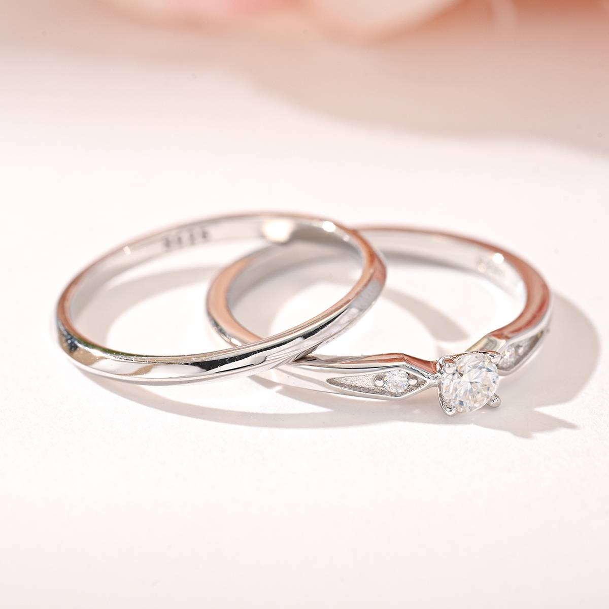 MR0291款S925银镀18K白金圆形Moissanite小套戒主石3.5mm/0.2ct