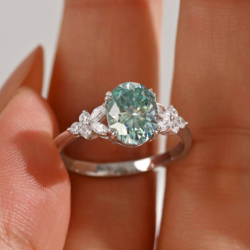 MR0320款S925银镀18K白金蓝绿色蛋形Moissanite小花Ring主石9*7mmmm/2.0ct