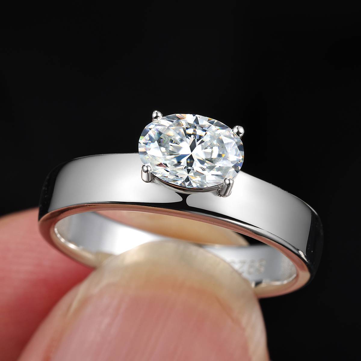 MR0346款S925银镀18K白金蛋形莫桑钻ins风简约戒指主石7*5mm/1.0ct