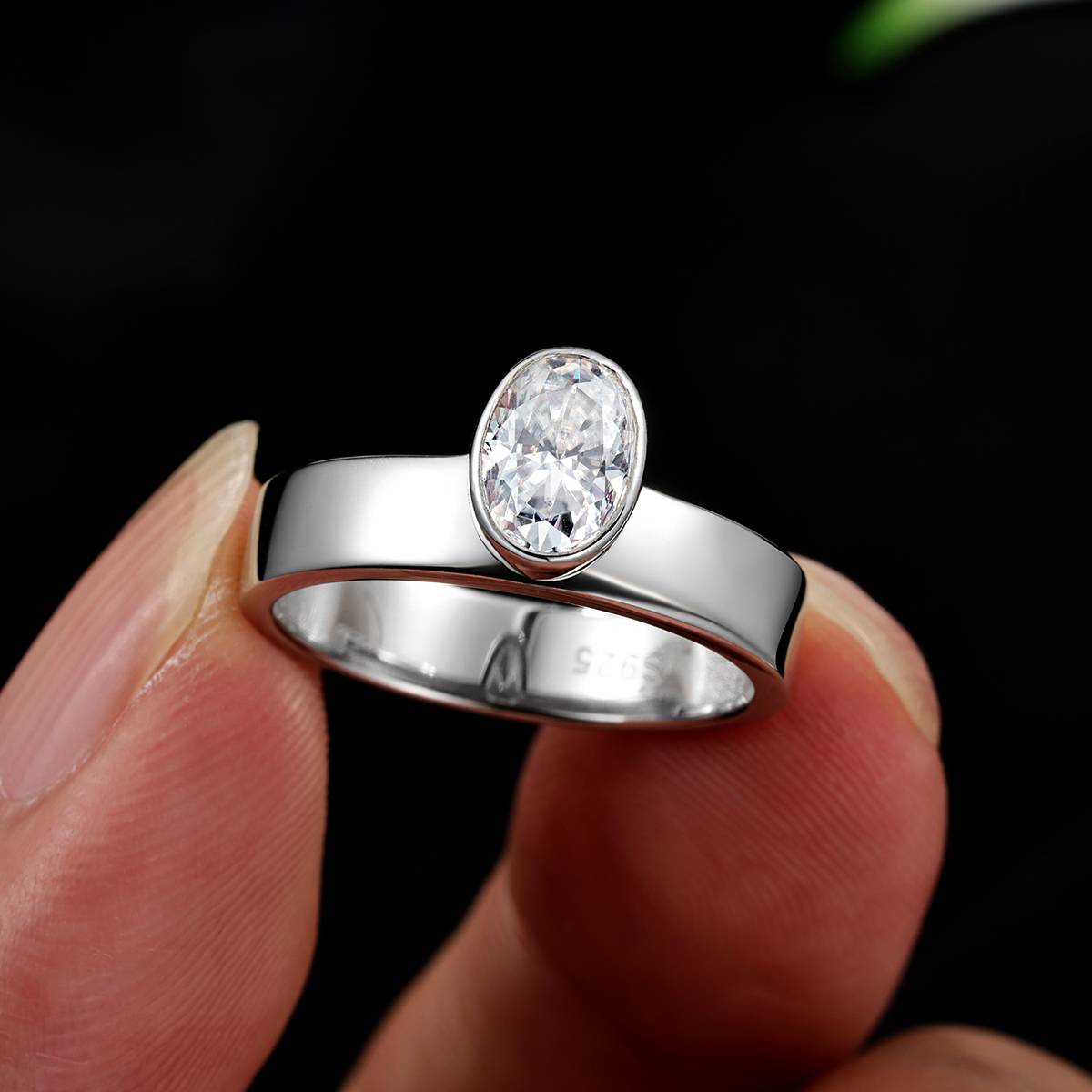 MR0347款S925银镀18K白金包镶蛋形Moissaniteins风简约Ring主石7*5mmmm/1.0ct