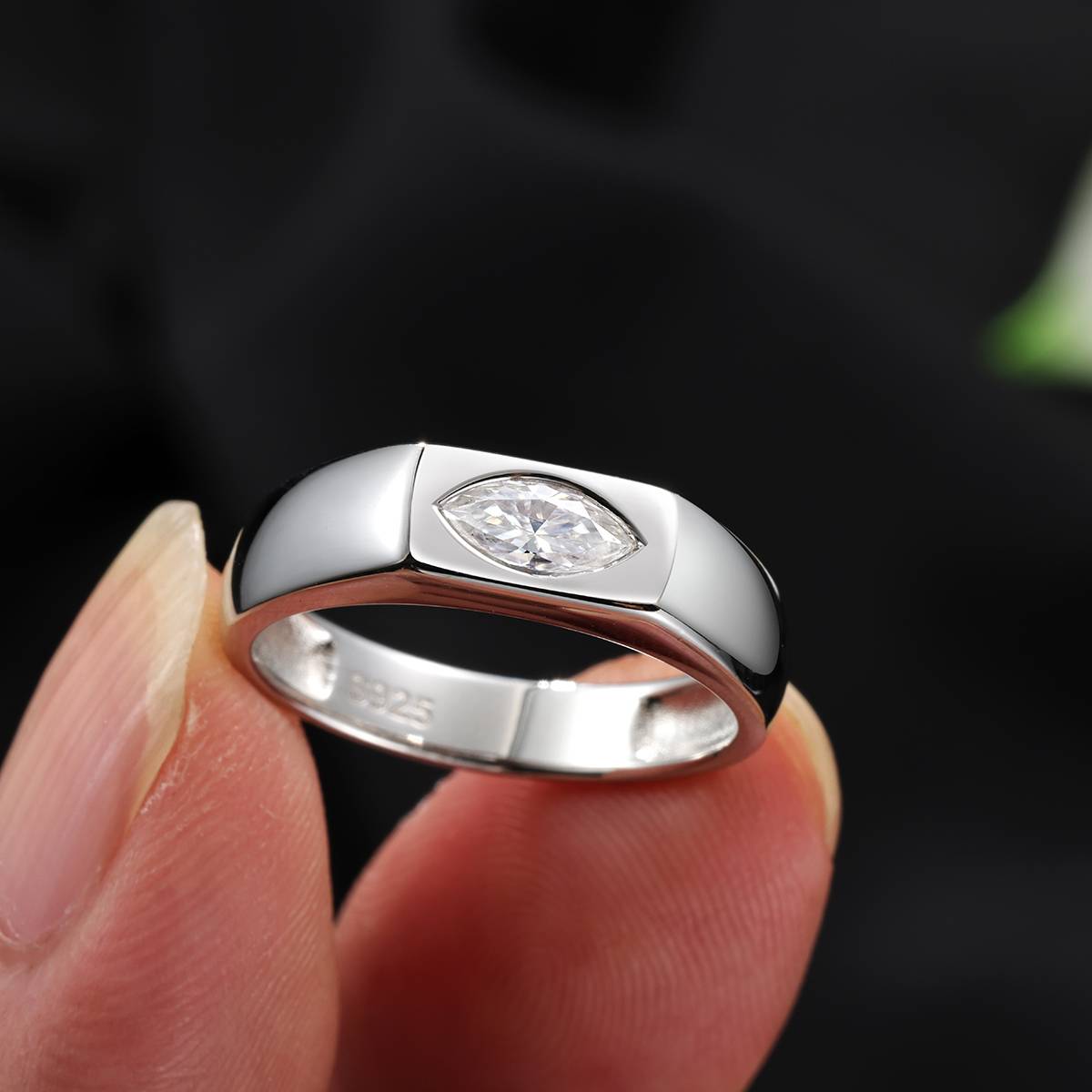 MR0350款S925银镀18K白金马眼形Moissanite简约Ring主石7*3mm.5mm/0.4ct