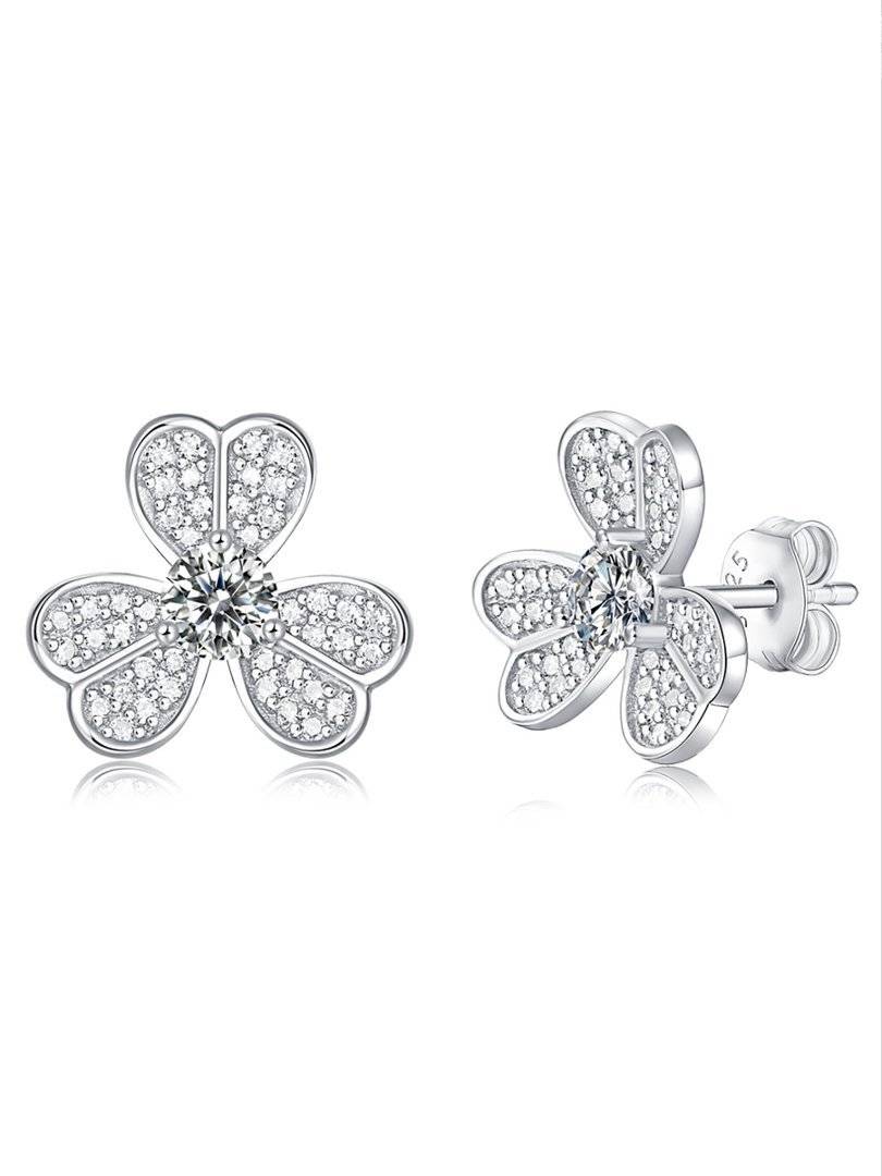 ME0004款S925银镀18K三叶幸运草Stud EarringMoissanite主石4.0mm/粒0.6ct