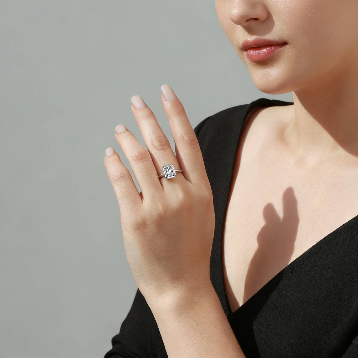 SR0618904款S925银镀18K金包镶祖母绿形MoissaniteWomen's Ring8*6mmmm/2.0ct