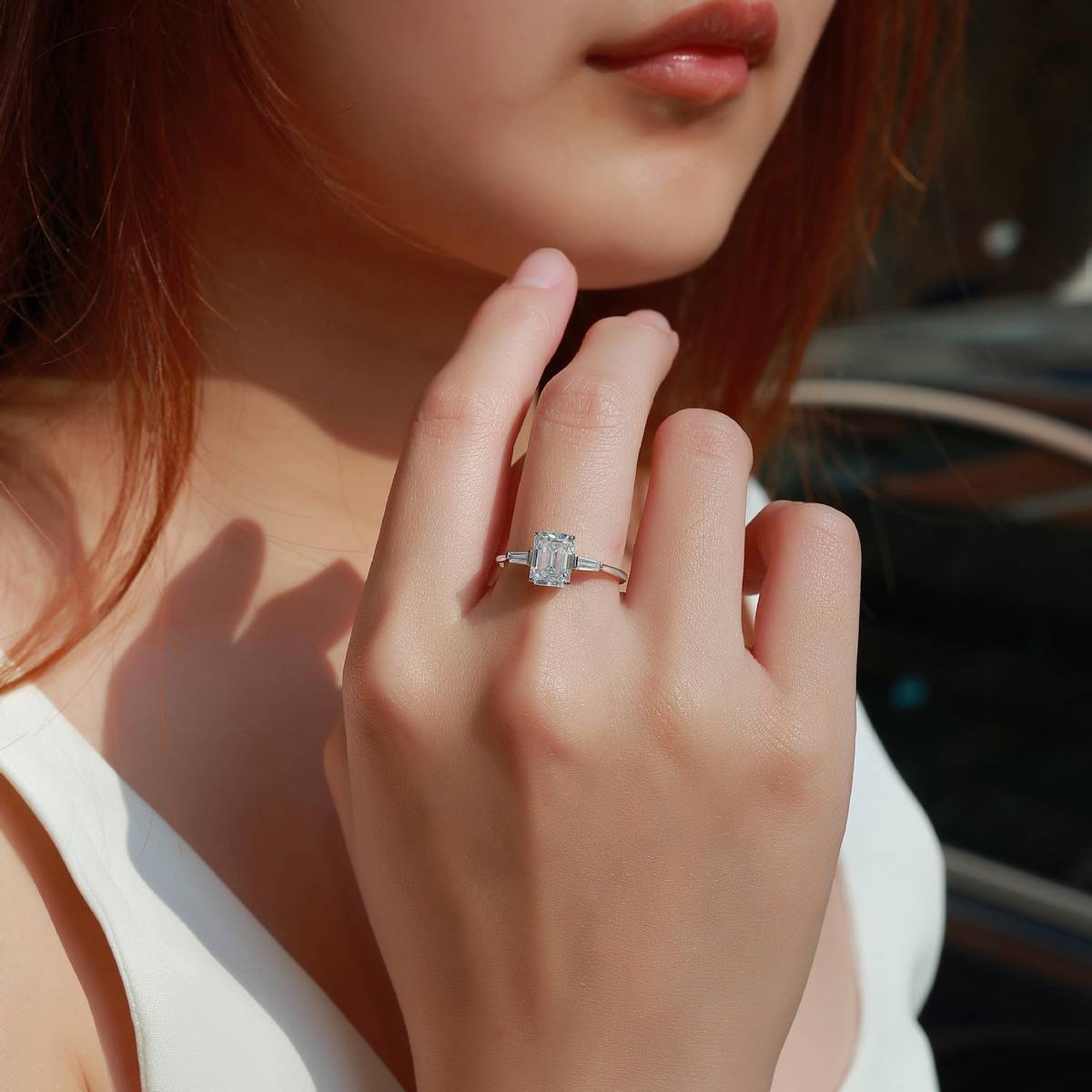 SR0619304款S925银镀18K金祖母绿形三石款全MoissaniteWomen's Ring2.2ct
