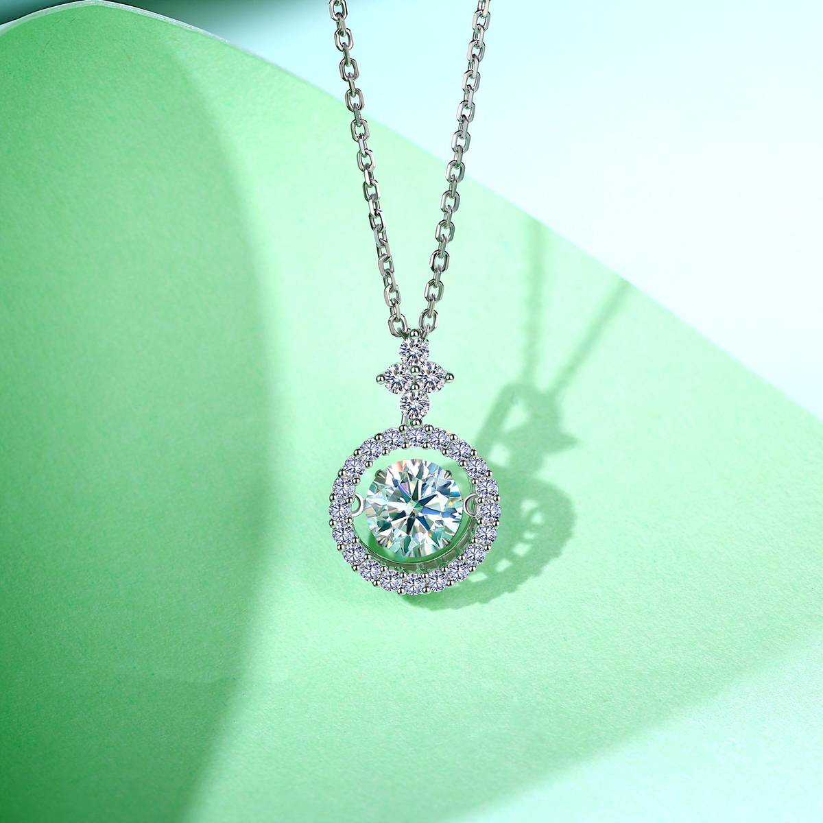 SP0529603款S925银镀18K金莫桑钻灵动摇弋生辉吊坠1.7ct