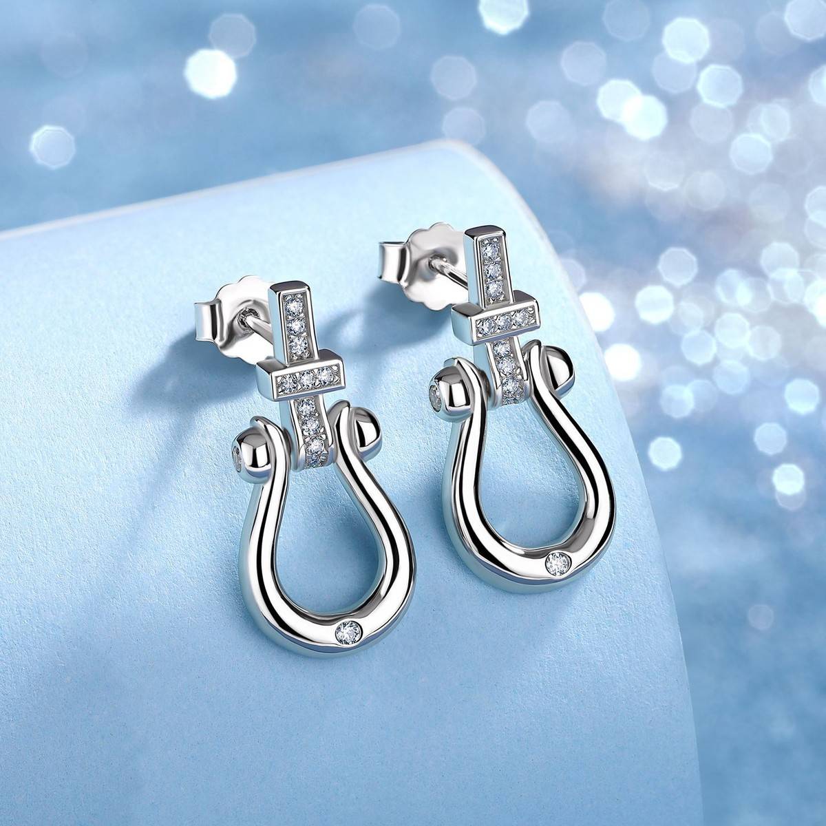 SE0534208款S925银镀18K金Moissanite马蹄扣Stud Earring0.2ct