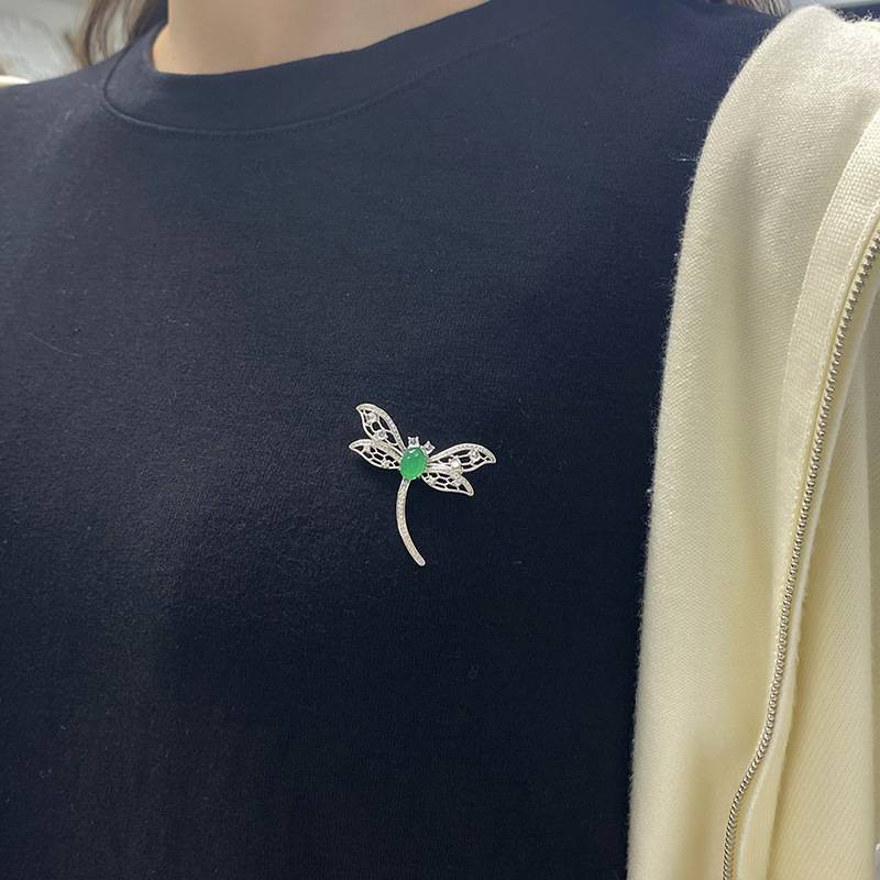 K0906款S925银镀18K白金蛋形绿玉髓蜻蜓胸针主石8*6mmmm