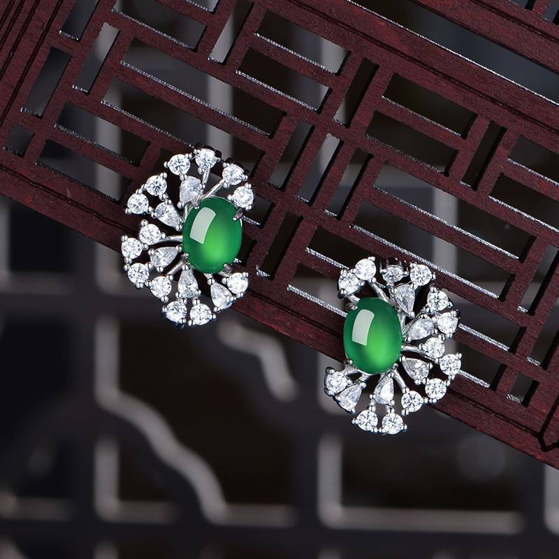 K0992款S925银镀18K白金蛋形绿玉髓光芒闪耀耳环8*6mm