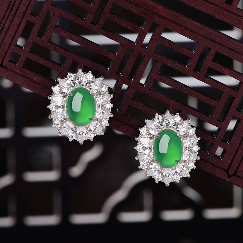 K1027E款S925银镀18K白金蛋形绿玉髓雍容华贵耳环主石9*7mm