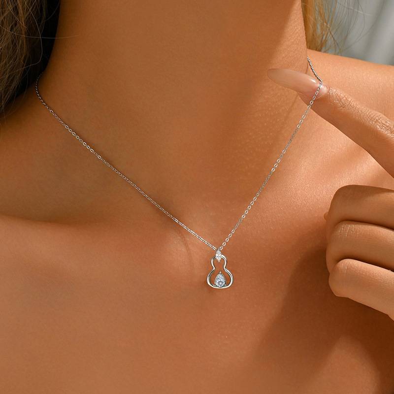 FX39541款S925银镀18K金水滴形Moissanite葫芦Necklace主石7*5mmmm/0.8ct