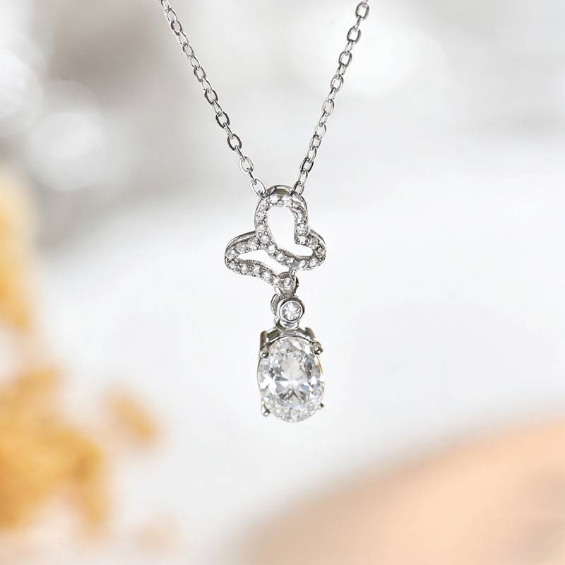 FX39543款S925银镀18K金蛋形莫桑钻破茧成蝶项链主石8*6mm/1.25ct