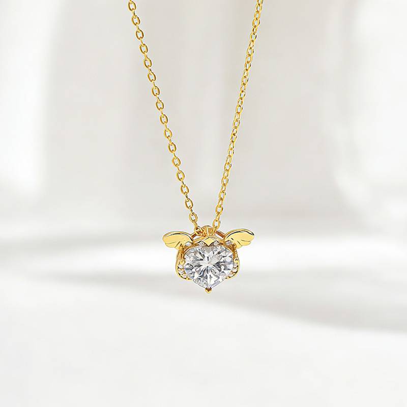 FX39551款S925银镀18K金心形莫桑钻可爱小天使项链主石8.0mm/2.0ct