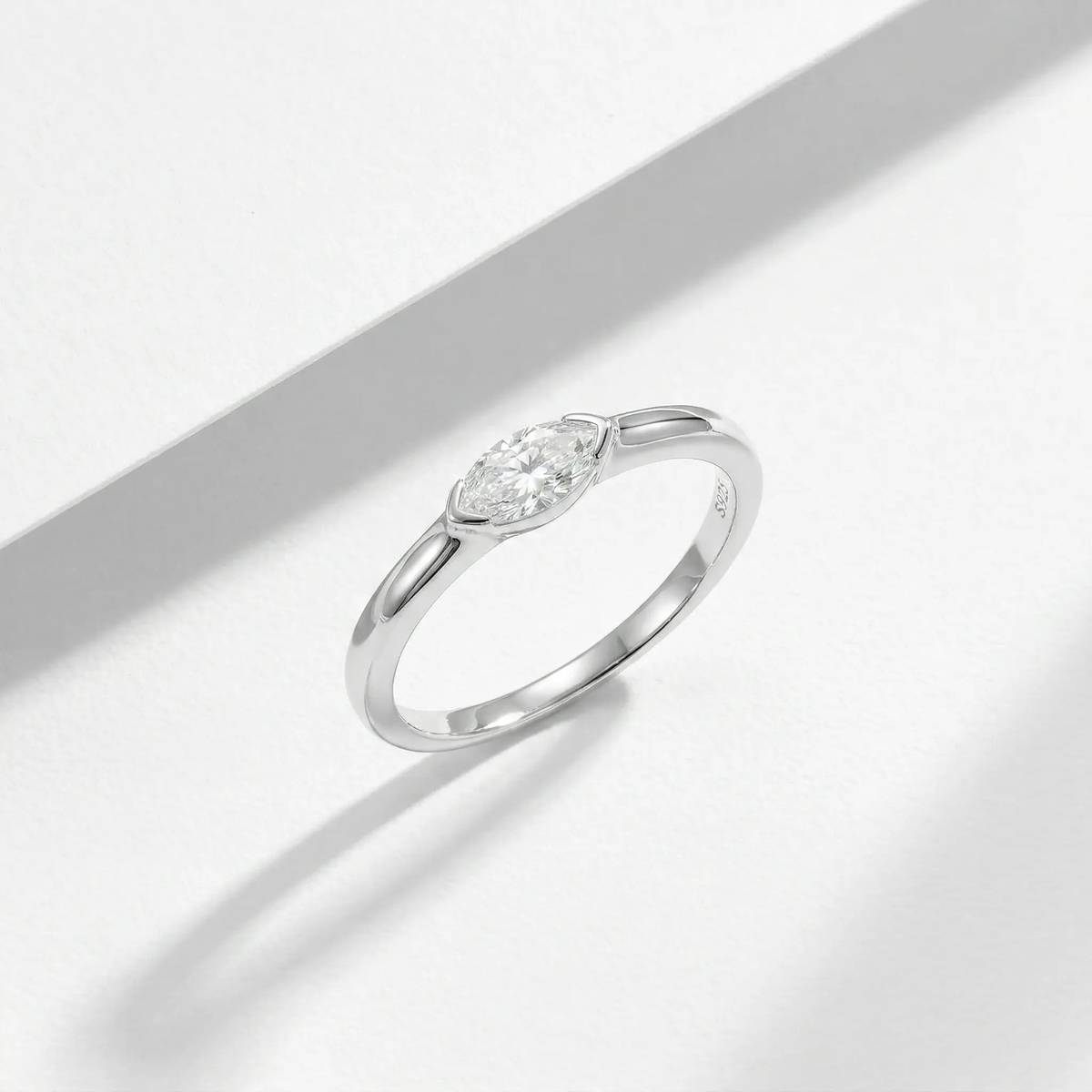 FX39372款S925银镀18K金马眼形Moissanite手捧幸福Affordable LuxuryWomen's Ring0.3ct