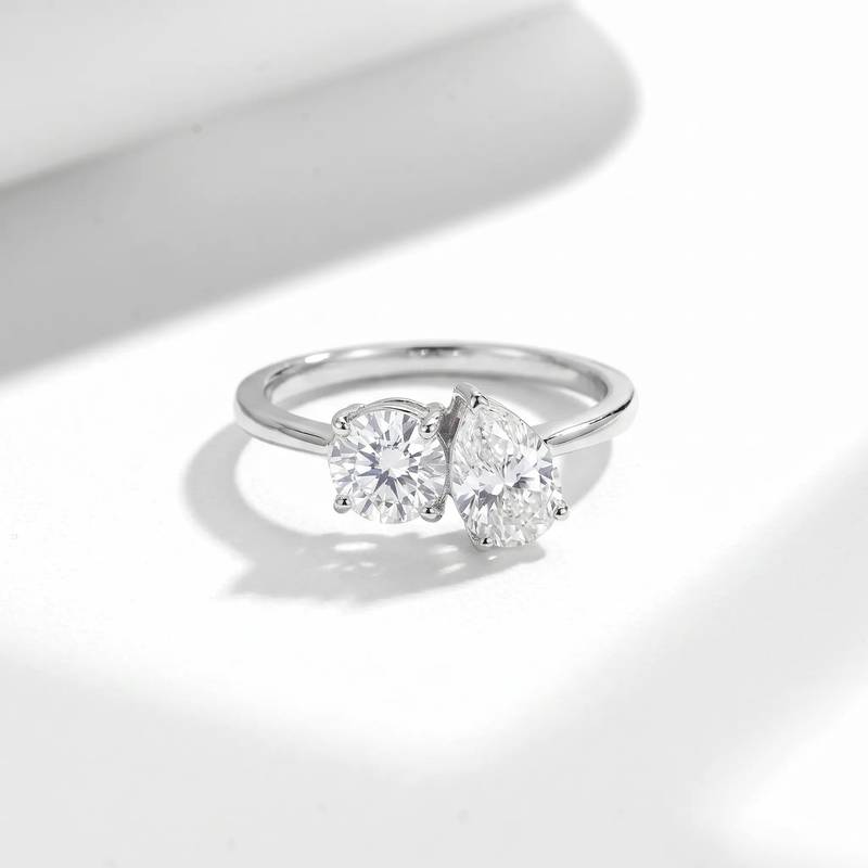 FX39617款S925银镀18K金水滴形圆形Moissanite双石款相辅相成Women's Ring1.6ct