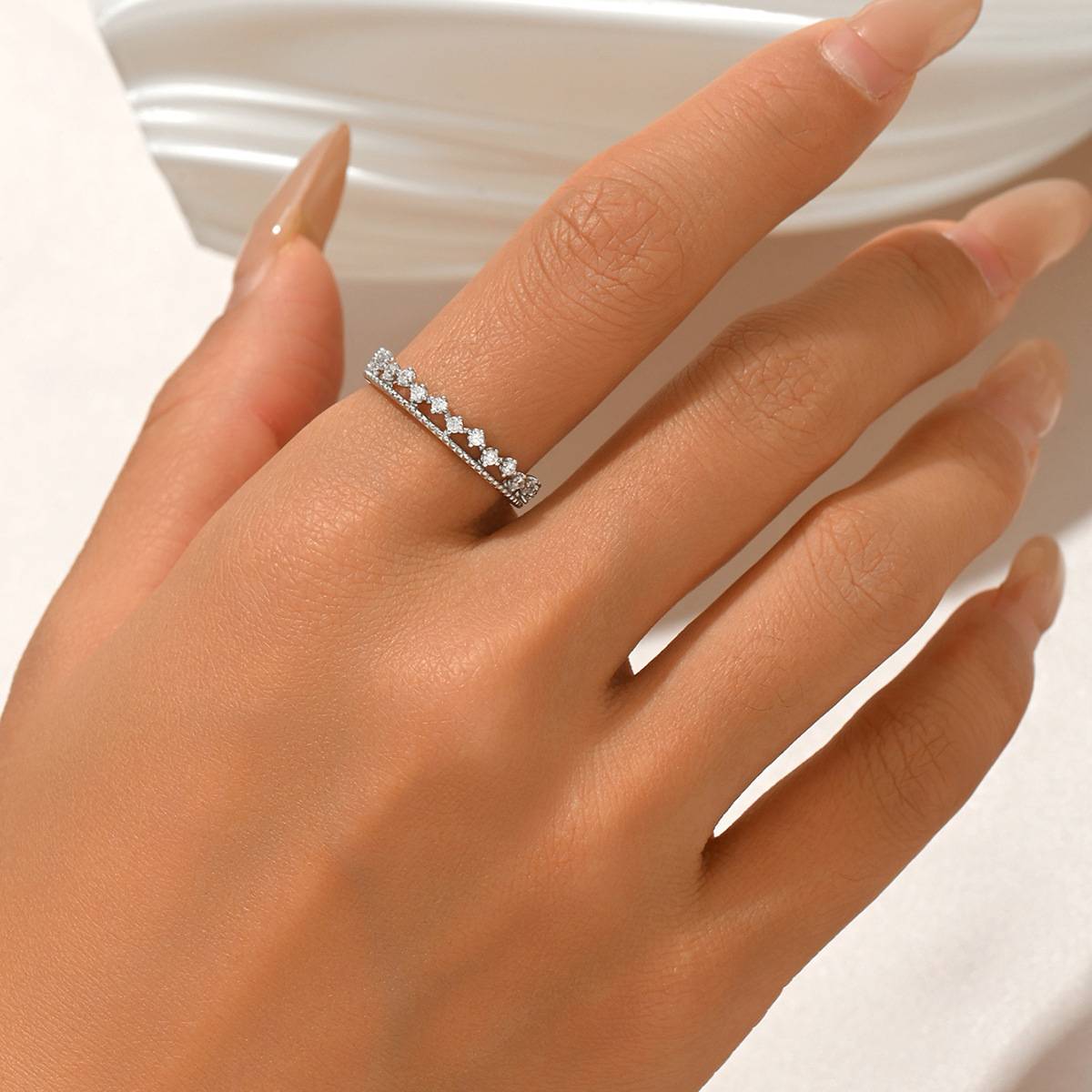 FX39376B款S925银镀18K金圆形Moissanite蕾丝Affordable LuxuryWomen's Ring0.4ct