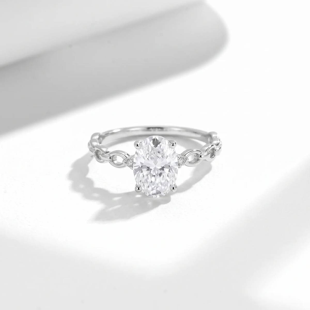FX39510款S925银镀18K金蛋形Moissanite环环相扣Women's Ring主石8*6mmmm/1.5ct