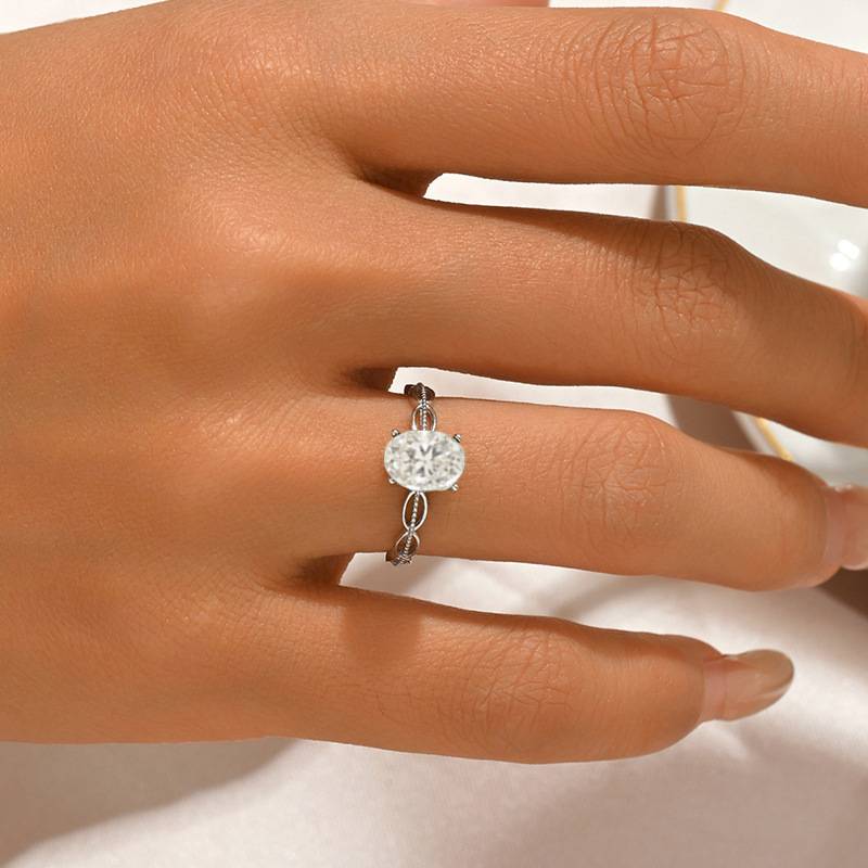 FX39512款S925银镀18K金蛋形莫桑钻镂空扭绳女戒主石8*6mm/1.5ct