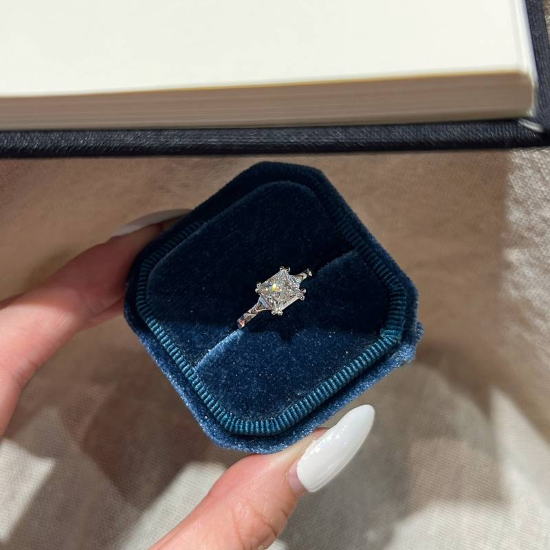 SN443款S925银镀18K白金公主方形Moissanite璀璨星光Women's Ring主石6.0mm/1.2ct