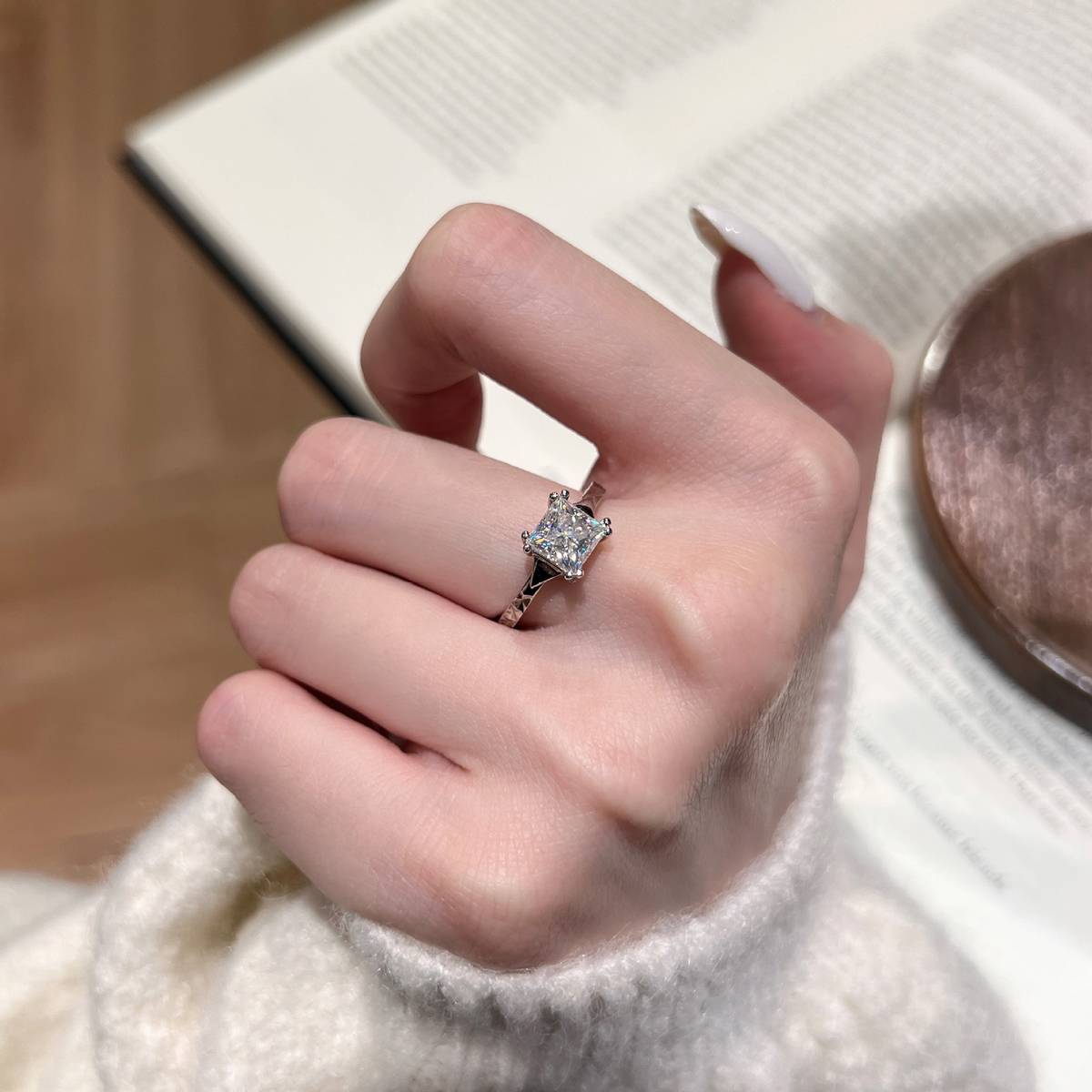 SN443款S925银镀18K白金公主方形Moissanite璀璨星光Women's Ring主石6.0mm/1.2ct