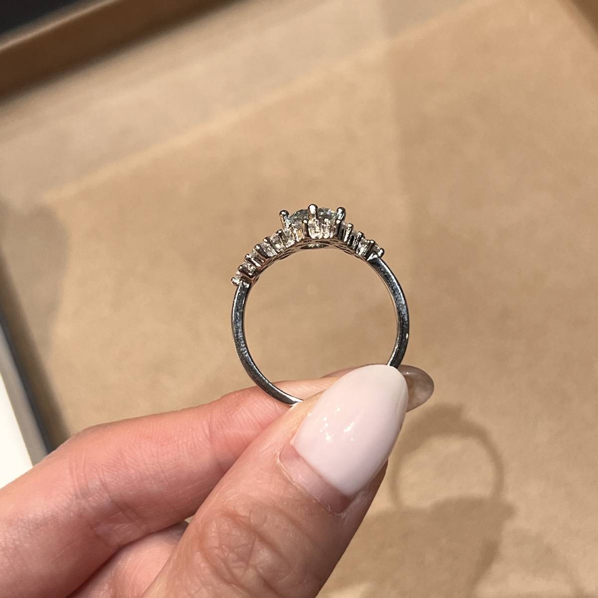 SN098款S925银镀18K白金圆形Moissanite满天星Women's Ring主石6.5mm/1.0ct